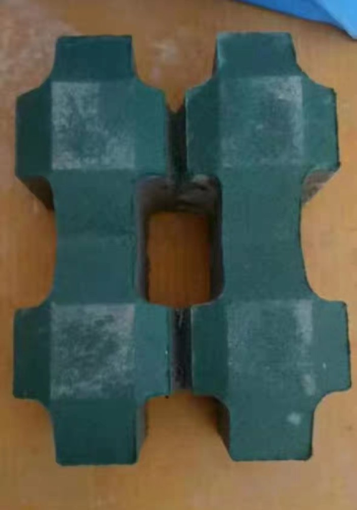 草坪磚內(nèi)的草坪如何養(yǎng)護(hù)？